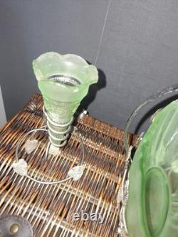 Victorian Art Nouveaù John Walsh Green Opalescent Vaseline Trio Of Vases