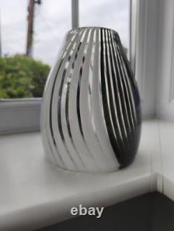 Vintage Murano Dino Martens Style Mezza Filigana Bianco Nero Art Glass Vase