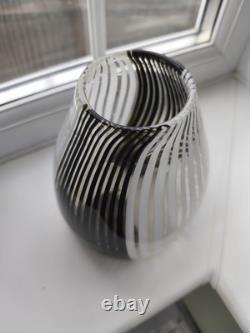 Vintage Murano Dino Martens Style Mezza Filigana Bianco Nero Art Glass Vase