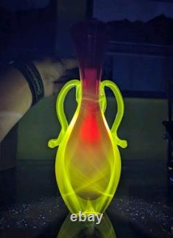 Vintage Murano Venetian Red Lilac Sommerso Italian Art Glass Vase Manganese Glow