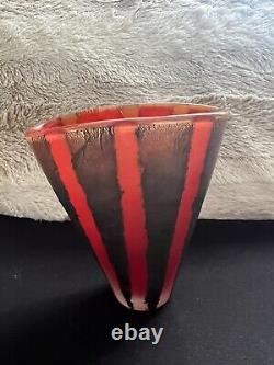 Vtg Art Glass Fan Vase 5.5 Signed