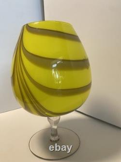 Yellow and grey striped Empoli glass vase by Vetreria Artigiana Sanminiatello Yellow and grey striped Empoli glass vase by Vetreria Artigiana Sanminiatello