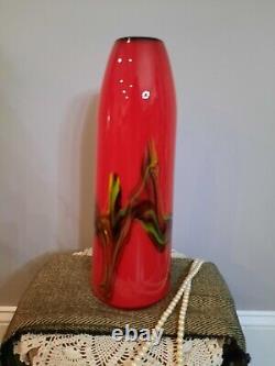 14 Vase en verre d'art soufflé à la main, rouge vibrant, avec des tourbillons jaunes / noirs (Lourd)