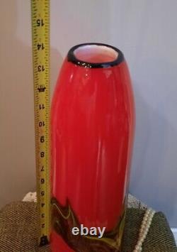 14 Vase en verre d'art soufflé à la main, rouge vibrant, avec des tourbillons jaunes / noirs (Lourd)