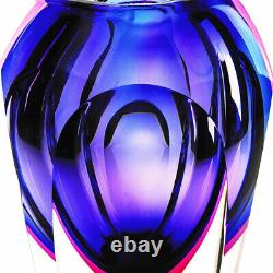 9 Vase en verre d'art violet