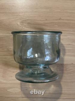 A LA LIGNE Vase en verre soufflé à la main, rare, grand et lourd, à pied, ancien apothicaire