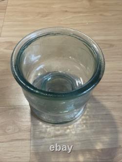 A LA LIGNE Vase en verre soufflé à la main, rare, grand et lourd, à pied, ancien apothicaire