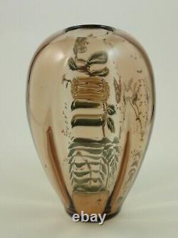 Antique Bohemian Harrach / Moser Peint À La Main En Émail Butterfly Art Vase En Verre