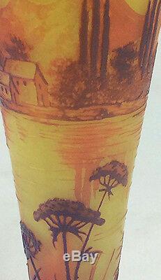 Antique Devez Français Verre Art Vase Scénique Camée Scène Lac De Montagne Art Nouveau