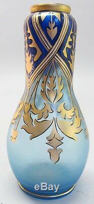 Antique Iridized Bleu Bohemian Art Nouveau Vase En Verre Avec Gilt Décoration C. 1900