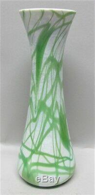 Antique Unique Imperial Art Nouveau Vase En Verre Coeurs Verts Et Vigne C. 1920