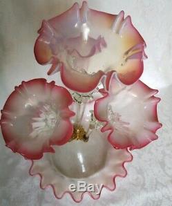 Antiquité Epoque Victorienne Art Glass Cranberry Vase Epergne Opalescent 4 Cornes