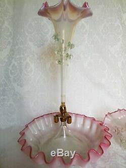 Antiquité Epoque Victorienne Art Glass Cranberry Vase Epergne Opalescent 4 Cornes