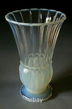 Art Déco Pierre D'avesn Vase En Verre Opalescent