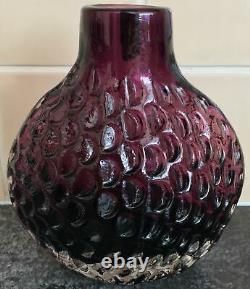 Aubergine Whitefriars Geoffrey Baxter Onion Ou Glasse D'art De Poisson De Puffer Vase