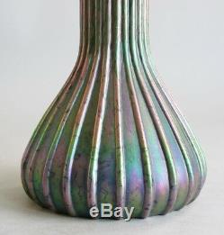 Beaux Kralik Art Nouveau Iridized Art Glass Vase C. 1905 Optique Nervuré