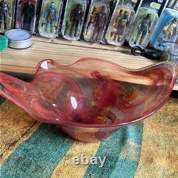 Belle grande coupe en verre art rouge de style Murano vintage vers 1960. Signée, affaire.