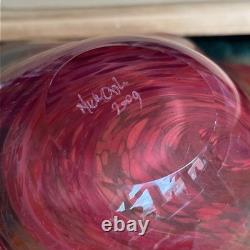 Belle grande coupe en verre art rouge de style Murano vintage vers 1960. Signée, affaire.