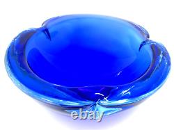 Bol en verre art vibrant bleu UFO de l'ère spatiale signé Murano Cenedese X BIG 1,7 kg