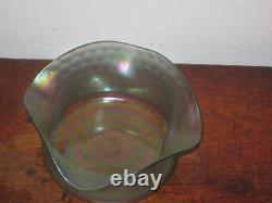 Bol en verre irisé vert clair autrichien bohémien Art Nouveau
