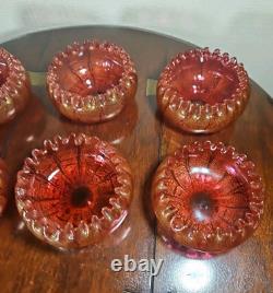 Bols à rincer en verre de cranberry victorien antique soufflés à la main avec aventurine