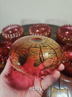 Bols à rincer en verre de cranberry victorien antique soufflés à la main avec aventurine