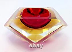 Coupe vintage en verre de Murano Sommerso facettée en forme de diamant, époque Campanella Mandruzzato