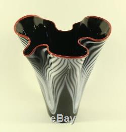 Dan Bergsma Chihuly Studio Art Glass Tirée Plume Noir Blanc Rouge À Lèvres Vase