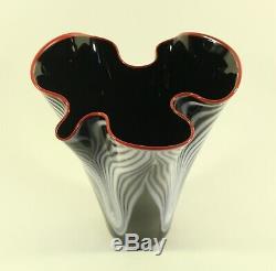 Dan Bergsma Chihuly Studio Art Glass Tirée Plume Noir Blanc Rouge À Lèvres Vase