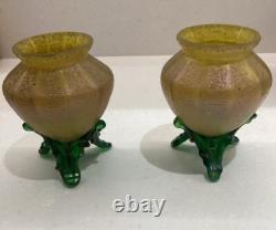 Deux bols assortis en verre d'art irisé Kralik