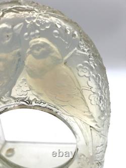 Étui de pendule en verre Art Déco de style Lalique givré avec des oiseaux amoureux vintage.