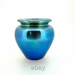 Exquis Début Du 20e C. Steuben Aurene Bleu Irisé Art Glass Vase Signé