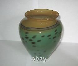 Fabuleux vase en verre artistique signé Pean Doubulyu de 1982 en caramel / vert