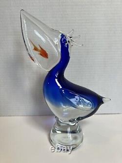 Figurine d'art en verre soufflé à la main de style Murano représentant un pélican tenant un poisson dans sa bouche 11'