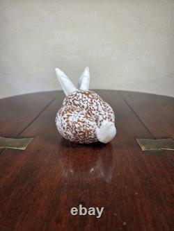 Figurine de lapin en verre artistique moucheté Glasform vintage signée John Ditchfield
