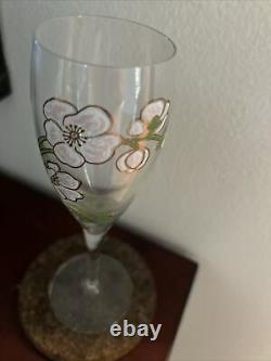 Flûtes à champagne en cristal avec des fleurs roses et blanches de Pierre Jouet, vintage France