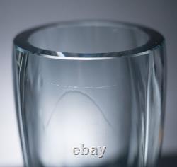 Geoffrey Baxter pour Whitefriars, vase en verre d’art Arctic Blue, début des années 1960