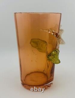 Gobelet en verre bohémien victorien antique Harrach monté avec fleurs vers 1890