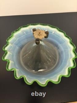 Grand Epergne en Verre de Vaseline Uranium Victorienne à 4 Trompettes Stourbridge c1890