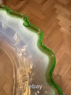 Grand Epergne en Verre de Vaseline Uranium Victorienne à 4 Trompettes Stourbridge c1890