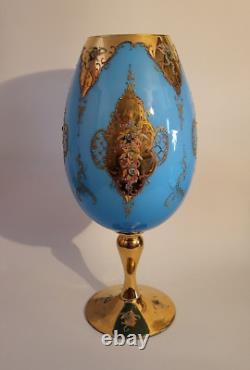Grand Vase Vintage Opulent en Verre Opalin Bleu Vénitien avec Centre de Table en Or et Floral