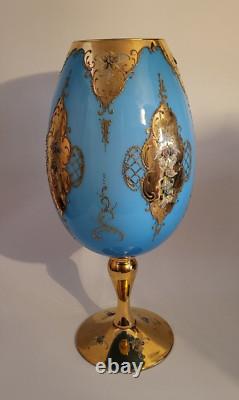 Grand Vase Vintage Opulent en Verre Opalin Bleu Vénitien avec Centre de Table en Or et Floral