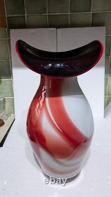 Grand vase en verre d’art rouge, blanc et noir de 15 pouces, superbe, très bon état, livraison gratuite incluse