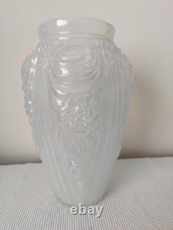 Grand vase en verre opalescent Art Déco français des années 30