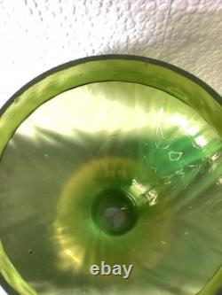 Grand vase irisé Art Nouveau de Loetz, Kralik ou Rindskopf. C1900