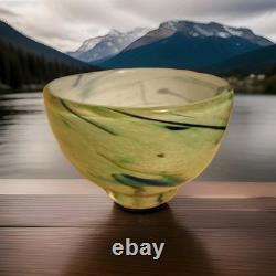 Heikki Orvola C. 1992 Verre d’art de studio signé sur la base. Pièce magnifique