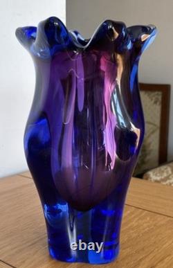 Josef Hospodka Vase lourd bleu et violet de Chribská, République tchèque