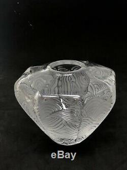 Lalique Verre Art Frosted Tourbillon Vase