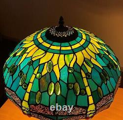 Lampe de plafond de style Tiffany / Lumière verte de Dragonfly Art 16 Abat-jour artisanal Maison