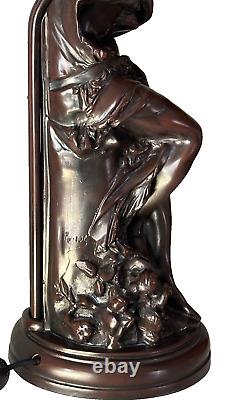 Lampe de table en bronze coulé à froid signée par l'artiste français de style Art Nouveau vintage